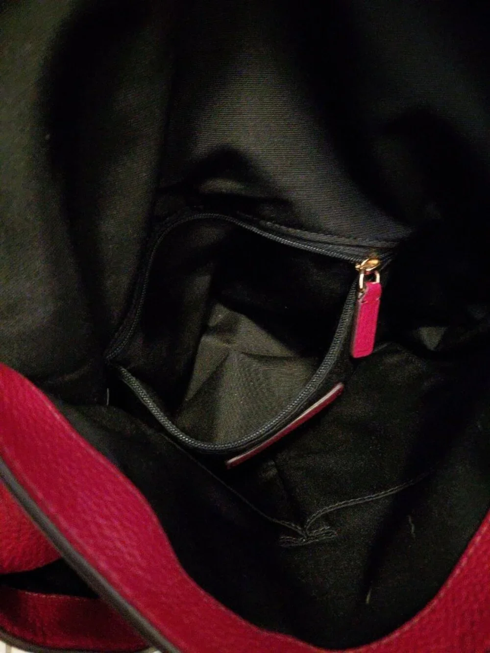 Marc Jacobs Empire City Hobo Red Pebbled Leather with Attachable Crossbody Strap